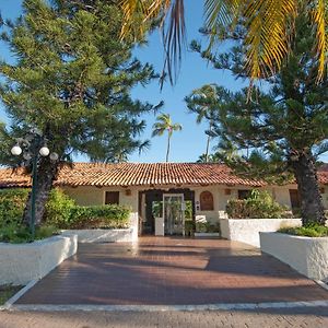 Cabo Blanco Hotel&Marina